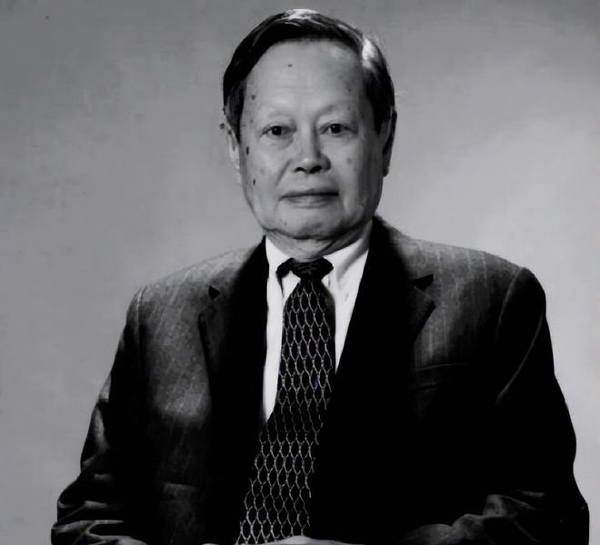 杨振宁因病逝世！103岁生日宴未露面，最后一次亮相是为妻子庆生