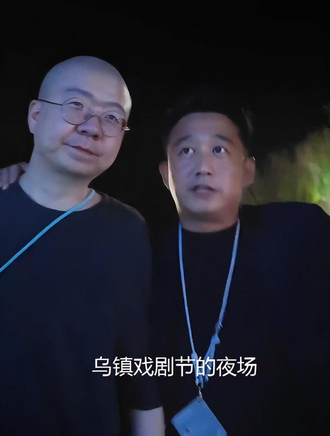 黄磊宣传乌镇用力过猛！戏剧节变夜店蹦迪现场，明星狂欢惹争议