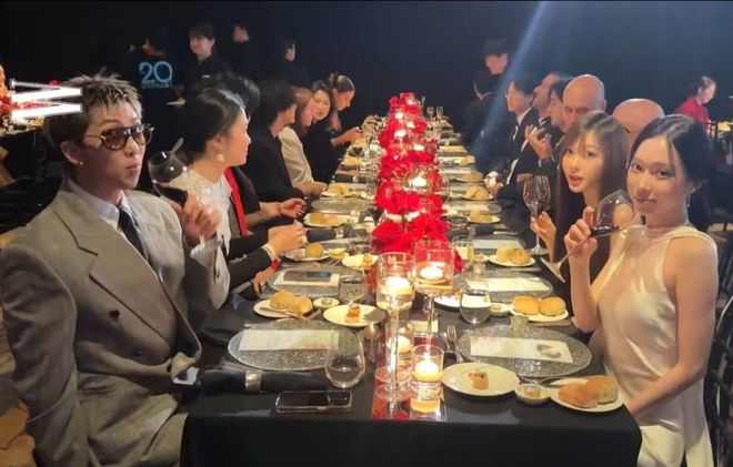 黄磊宣传乌镇用力过猛！戏剧节变夜店蹦迪现场，明星狂欢惹争议