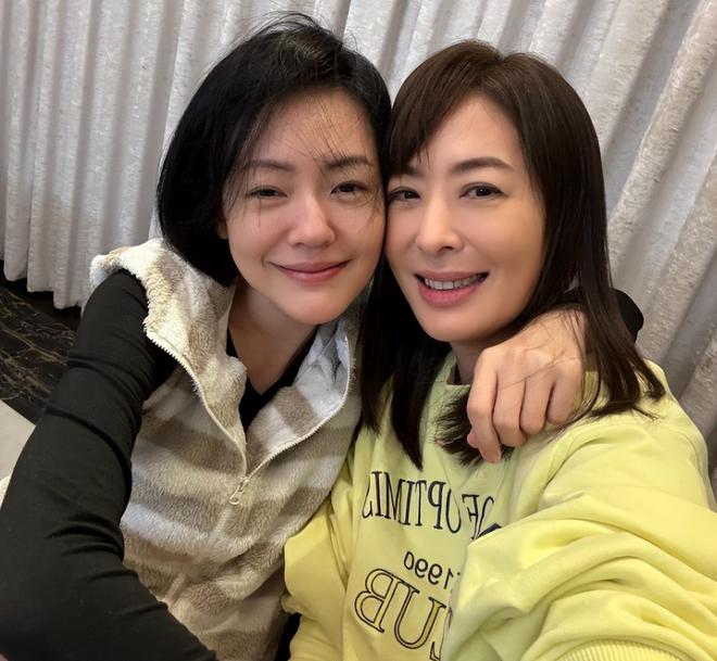 贾永婕说小S越来越像大S，两人早已融为一体，过度消费大S惹争议