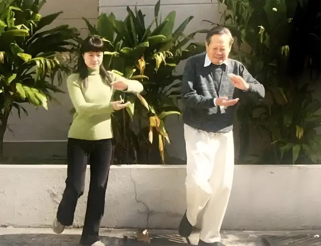 翁帆称杨振宁离开得很欣慰，友人曝遗憾：未能以中国身份二获诺奖
