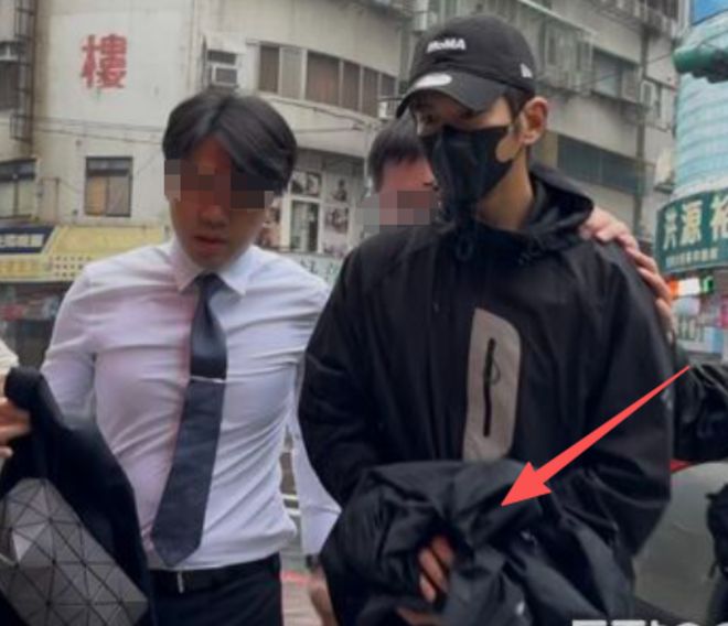 修杰楷承认造假！逃役失败因贾静雯怀孕提前退伍，面临牢狱之灾