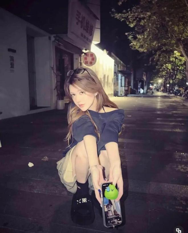 向太遭威胁删视频？赵露思升级当家花旦？陈柏霖在湾湾被抓？于正踩陈哲远李沁？前辈男星到处吹嘘？