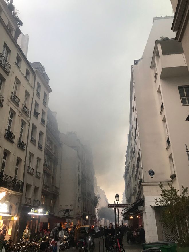 蔡国强烟花遭法国人抗议，现场嘘声一片，官方被抵制商业活动取消