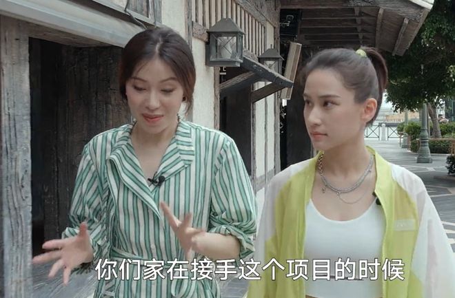 港媒曝光何超莲家中资产分配，签不签婚前协议，窦骁都捞不到好处