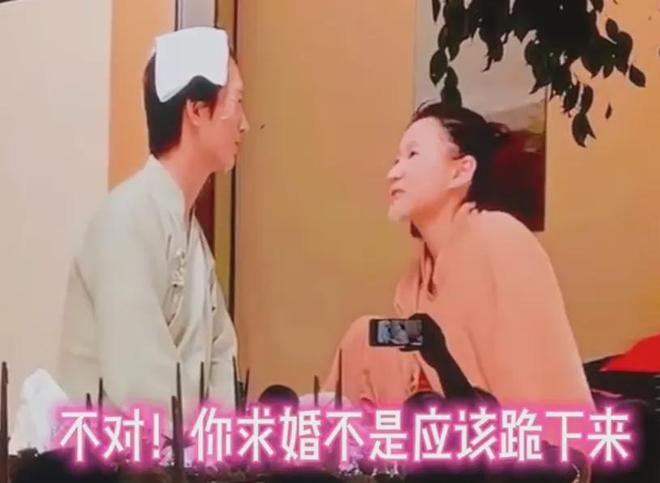 自称窦骁前女友发声！内涵他目的性极强爱交富家女，很理解何超莲