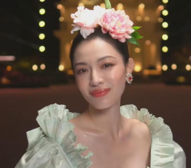 85花争锋名场面！刘亦菲杨幂同框互不搭理，一人压轴一人抢第一