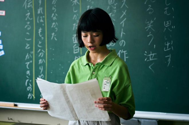 这部电影并不平庸，很可能是日本年度十佳