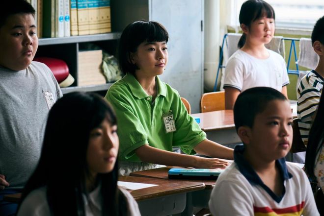 这部电影并不平庸，很可能是日本年度十佳