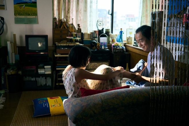这部电影并不平庸，很可能是日本年度十佳