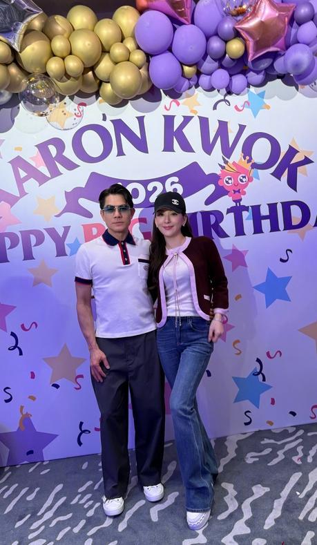 方媛产后4天复出，给60岁郭富城庆生：38岁生三娃娇俏似少女