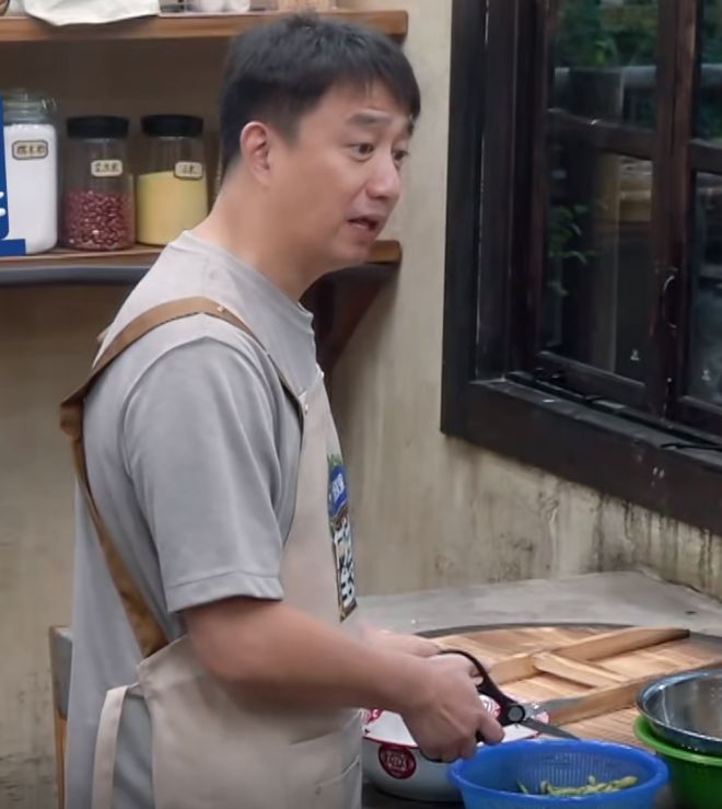 《向往》收视回暖！黄磊动手做饭，明星干了农活，可惜已经晚了