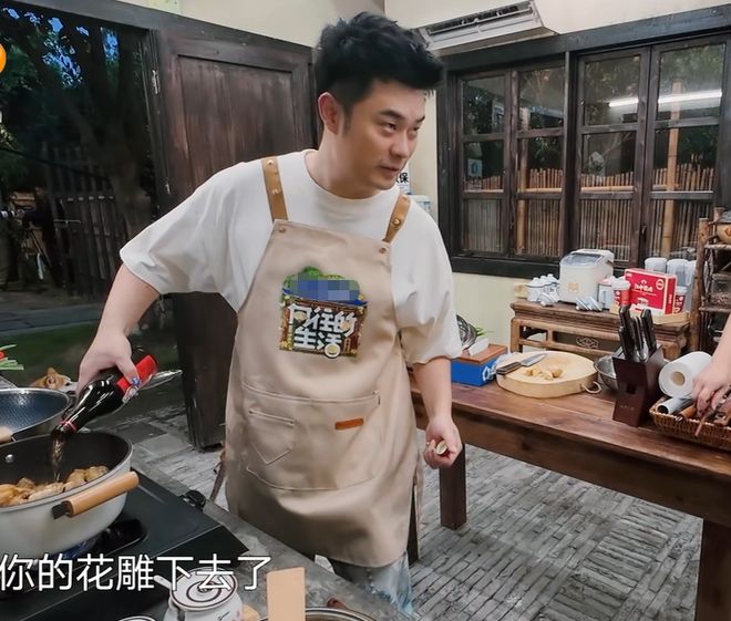 《向往》收视回暖！黄磊动手做饭，明星干了农活，可惜已经晚了
