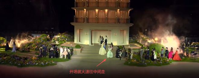 钟楚曦过往争议被扒，对苗苗黑脸、戛纳霸占楼梯，一进圈就有野心