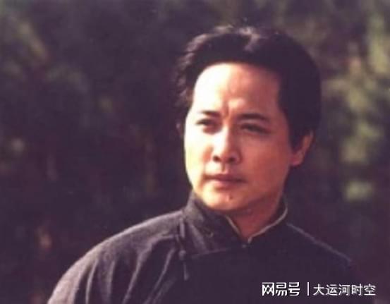 扮演毛泽东女特型演员大火后，丈夫反感：毛主席是伟人，她是女人