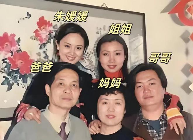 朱媛媛离世4个月，辛柏青传来好消息，网友担忧的心可以放下了！