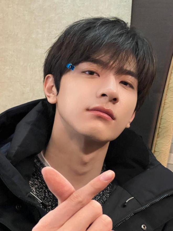 林一的万圣节大作战：从“僵尸”到“浪漫疯子”的惊喜派对