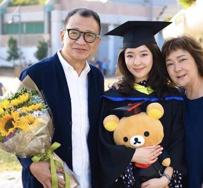 许绍雄76岁患癌去世，今年已有7位TVB艺人离世，港娱为何多灾多难