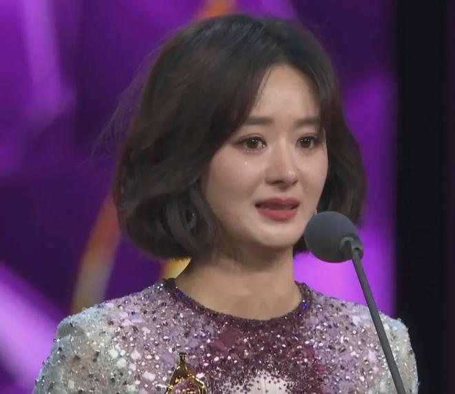 杨幂新剧拿奖，赵丽颖评奖期内颗粒无收，85花top还能争十年