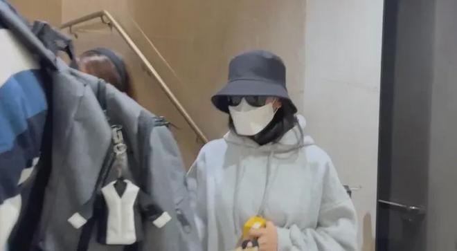 李威命案最新进展！妻子哭诉并不知情被打脸，死者律师：毫无悔意