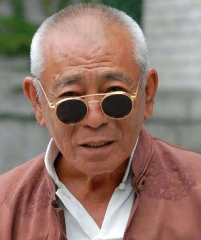 众星悼念许绍雄！赞其敬业乐观戏品好，今年TVB已有7位老戏骨离世