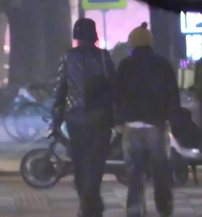 一天3个瓜！昔日顶流离婚，天后女儿和女星同居，钢琴家被控诉