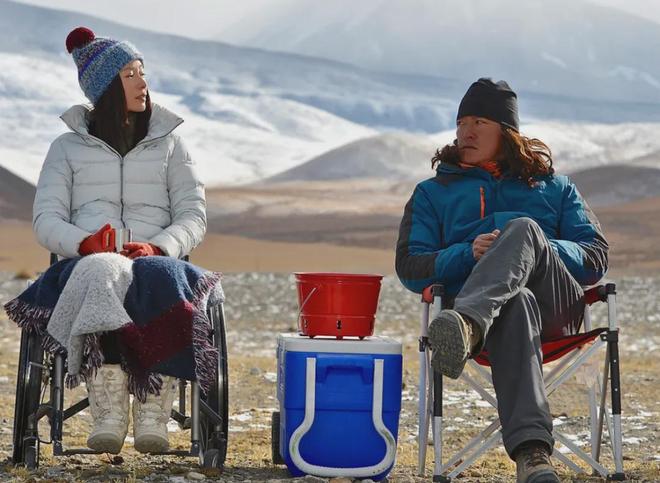 好个回旋镖！江一燕曾吐槽学校不见刘亦菲，如今娱乐圈不见江一燕