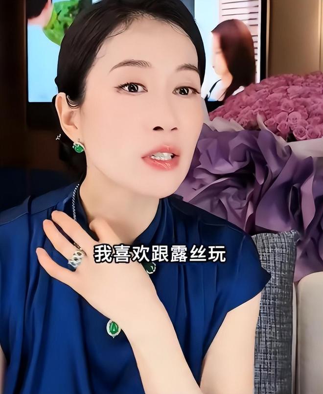 温峥嵘疑似内涵虞书欣，直言最讨厌装的人，喜欢赵露思和陈都灵