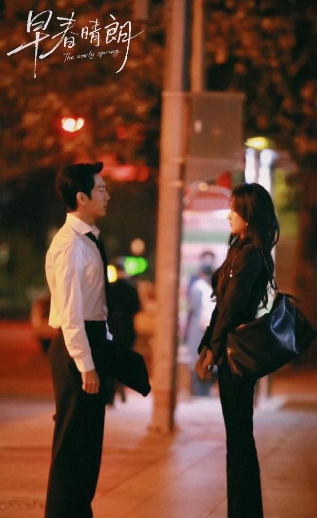 早春晴朗井柏然孙千车内拥吻 CP化学反应引热议