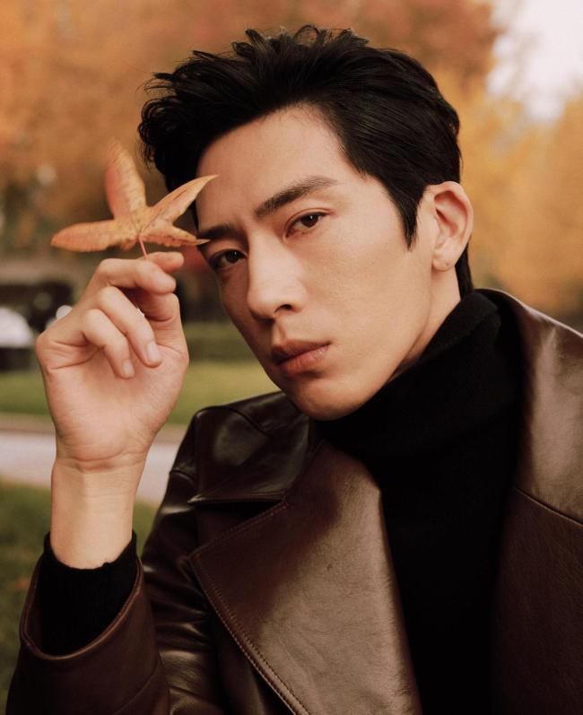 早春晴朗井柏然孙千车内拥吻 CP化学反应引热议