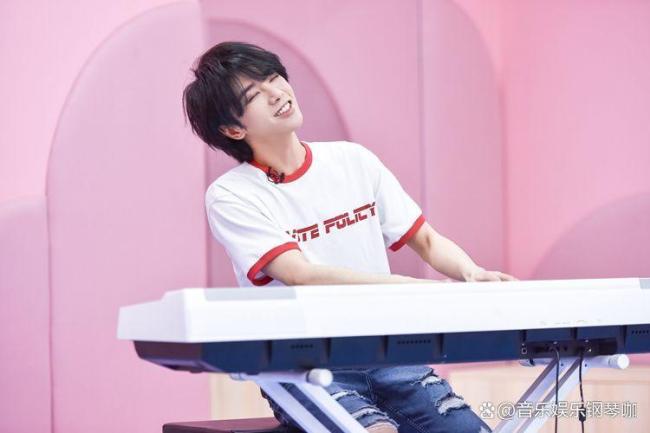 华晨宇官宣加盟声鸣远扬 总决赛导师阵容揭晓