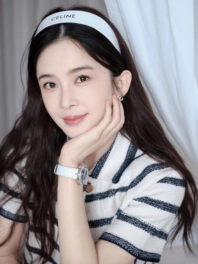 赵樱子直播曝一线男友姓张，系仙侠剧顶流比她小11岁，你能猜出吗