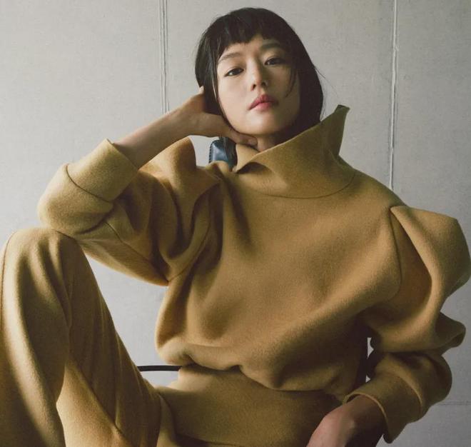 全智贤近况曝光！44岁了放弃谍战剧去拍偶像剧，资源降级遭群嘲