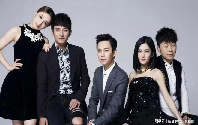 快乐家族回归啦？你有多久没看到何炅谢娜李维嘉杜海涛合体了？