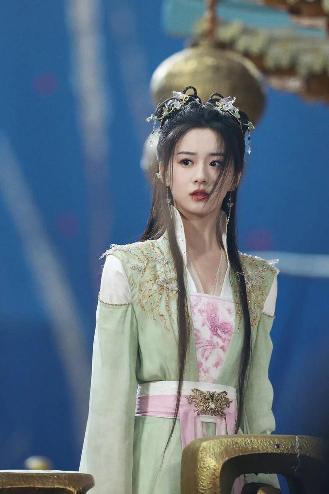 戏精编剧手下小生内斗？王星越嗑肖战王一博？包上恩被司机坑？柯淳不谈恋爱？姨太问答