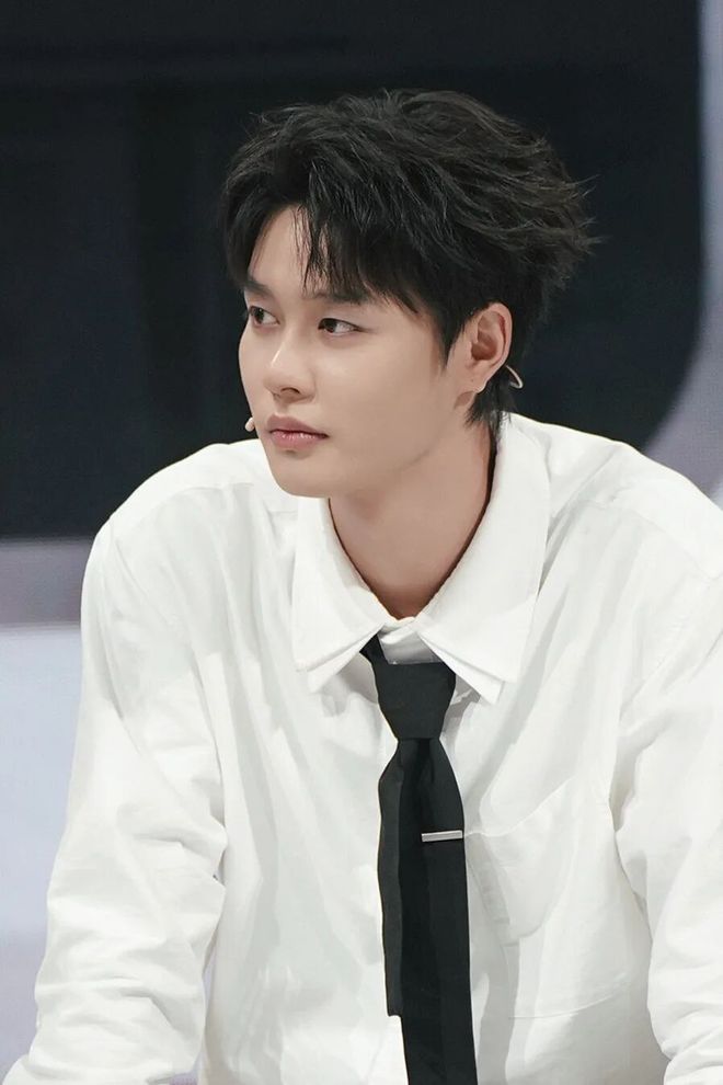 戏精编剧手下小生内斗？王星越嗑肖战王一博？包上恩被司机坑？柯淳不谈恋爱？姨太问答