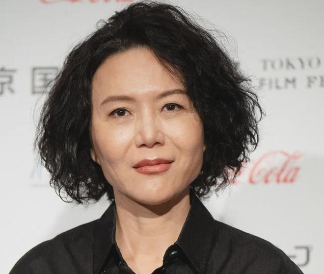 王传君评论区沦陷！拿奖感谢白百何惹争议，被质疑内涵对方没有奖