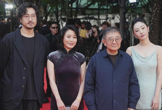 王传君评论区沦陷！拿奖感谢白百何惹争议，被质疑内涵对方没有奖