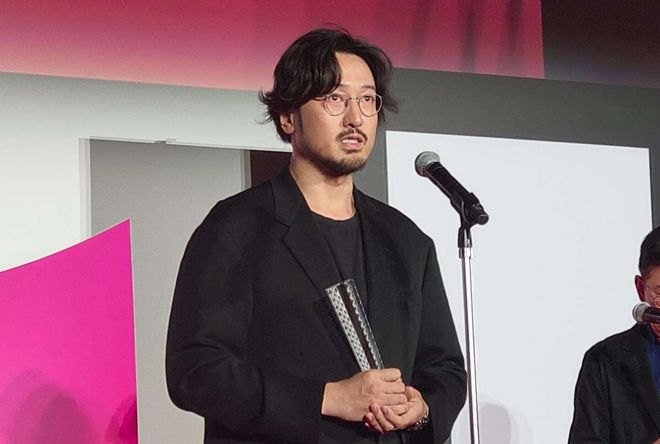 王传君评论区沦陷！拿奖感谢白百何惹争议，被质疑内涵对方没有奖