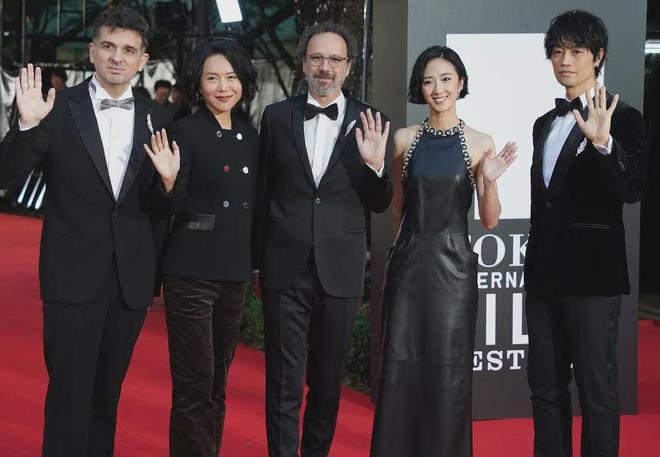 王传君拿下东京电影节影帝！撕奖过程太精彩，连坑两位中国女星