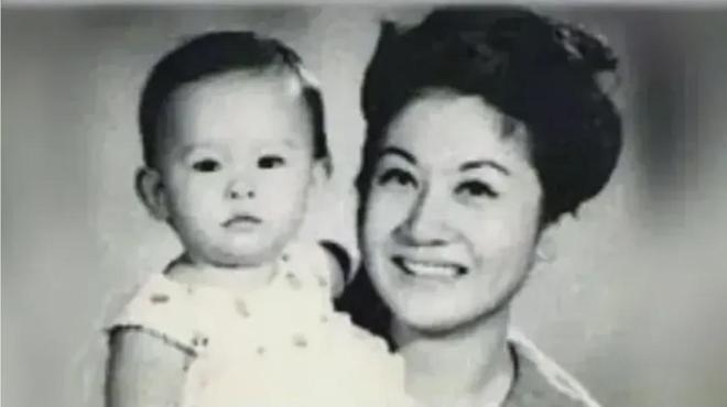 离了个大谱！这个男明星的骨灰竟被偷了！