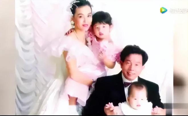 离了个大谱！这个男明星的骨灰竟被偷了！