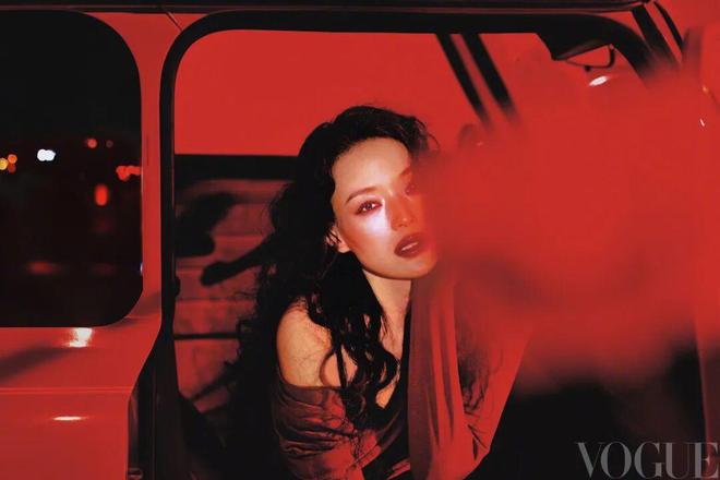 从台前演员到幕后导演，舒琪的三重奏丨赏色