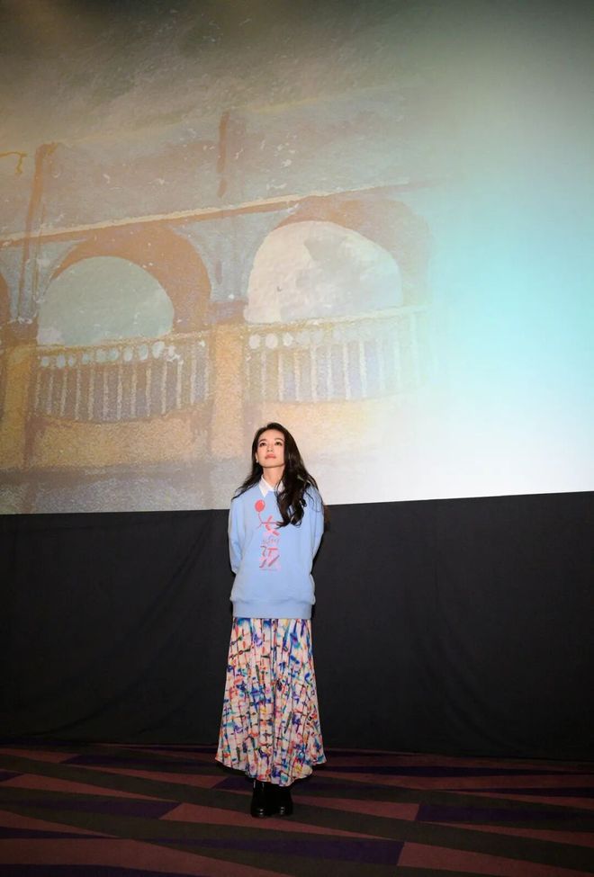 从台前演员到幕后导演，舒琪的三重奏丨赏色