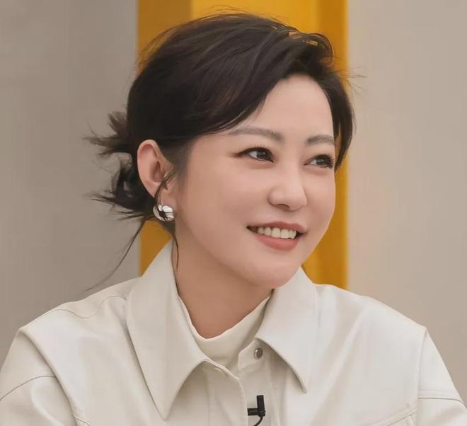 辛芷蕾回应撕奖反被骂，网友劝她别飘了，得奖新片票房表现并不好