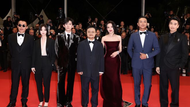 郝蕾风波升级！被扒曾参演《狂野时代》闹掰，辛芷蕾发声打脸她