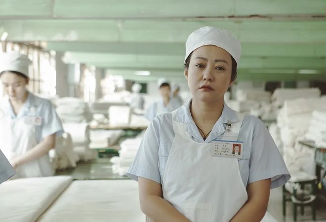 郝蕾风波升级！被扒曾参演《狂野时代》闹掰，辛芷蕾发声打脸她