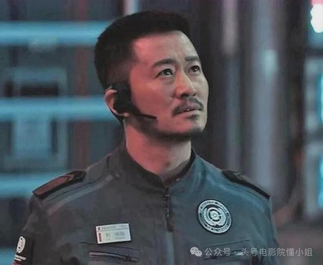 吴京晒《流浪地球3》宇航服！沈腾马丽加盟，或演刘培强岳父岳母