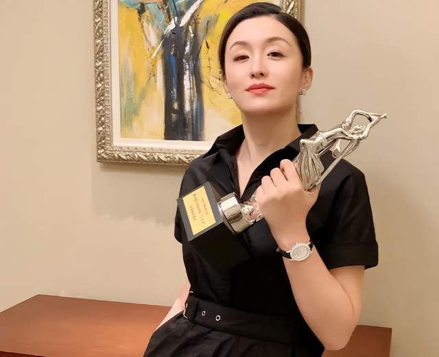 古二再度放料！秦雯王家卫吐槽出现新人物，陈坤周迅被嘲开班骗稿