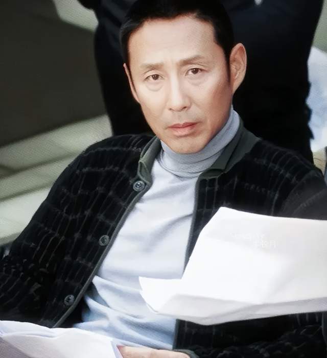 古二再度放料！秦雯王家卫吐槽出现新人物，陈坤周迅被嘲开班骗稿